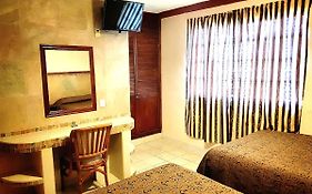 Hotel Villa Delfines 2*